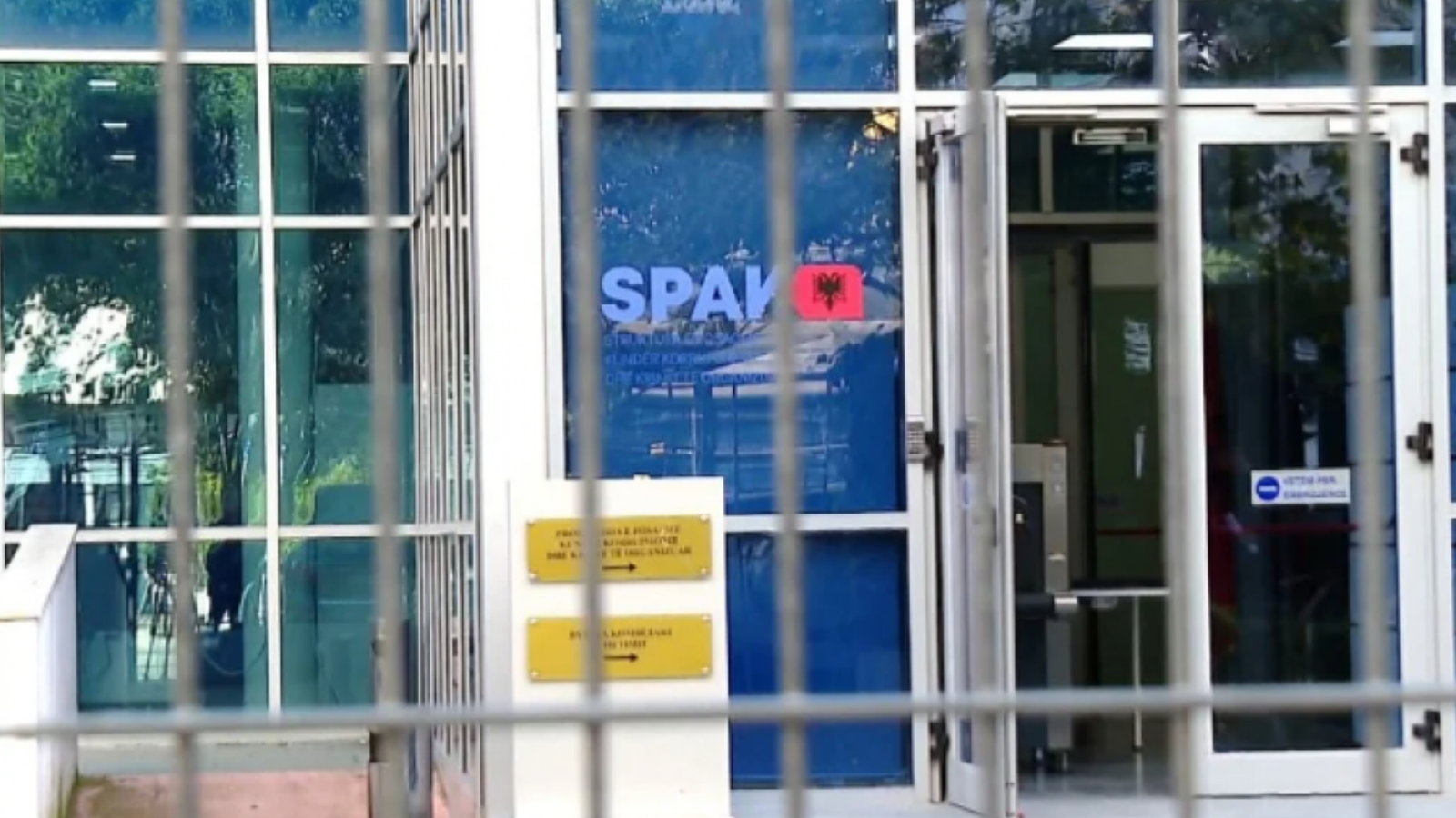 Mori 700 euro për leje burgu, GJKKO dënon me 3 vite ish-zyrtarin në Lushnjë, dënimi i konvertohet në shërbim prove