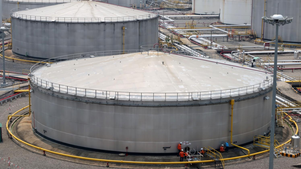 Rezervë shtetërore nafte për 90 ditë, qeveria parashikon miratimin e ligjit brenda vitit Rezervë shtetërore nafte për 90 ditë, qeveria parashikon miratimin e ligjit brenda vitit