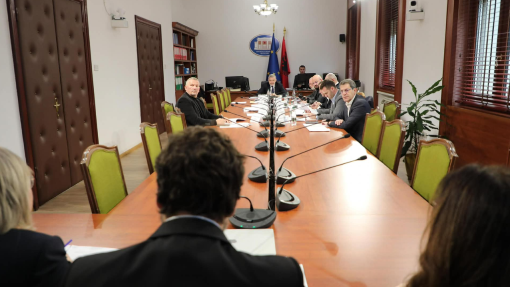 Ligji për kontrollin e ushqimit nuk kalon, mazhoranca premton paketë të re sipas modelit të BE