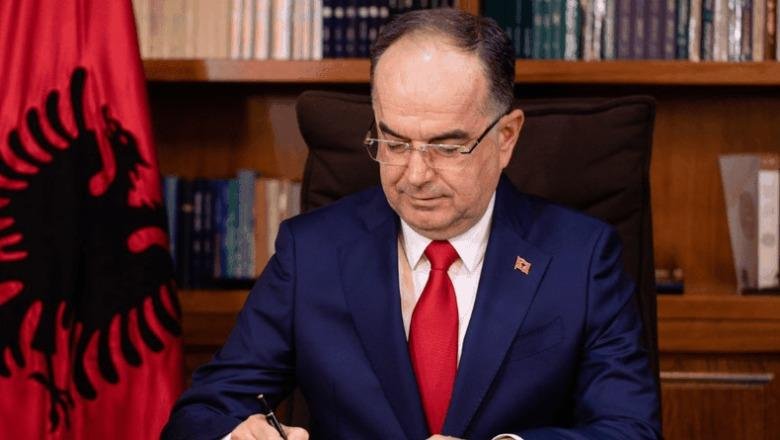 Begaj dekreton ligjin e ri për konfliktin e interesit: ndalohen bizneset me pasuri publike dhe dhuratat mbi 10 mijë lekë