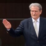 “Kartoni i zi” për Ramën dhe “uragani i shpresës”: Berisha ndez protestën e sotme