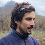 25 të rinj nga bota mbjellin mbi 3000 fidanë në Vjosë, apel për angazhimin e të rinjve shqiptarë