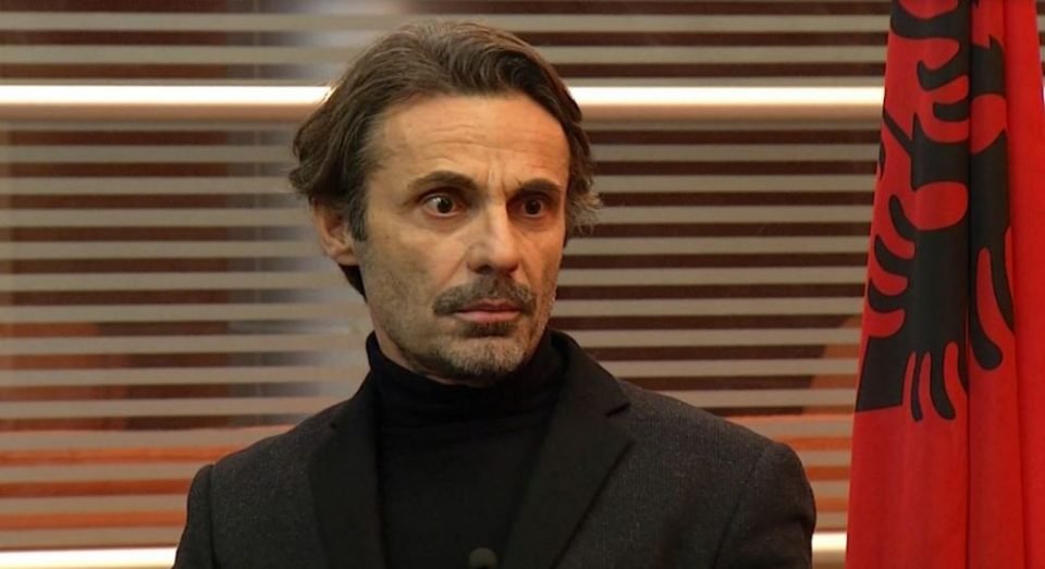 Gazetari: Gent Ibrahimi u shantazhua me një video erotike