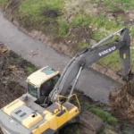 Nisin pastrimi i kanaleve kulluese në Myzeqe pas përmbytjeve të janarit