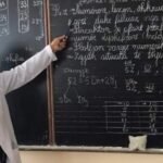 Dhunë ndaj nxënësve në Kamzë, mësuesja 58-vjeçare shpallet në kërkim