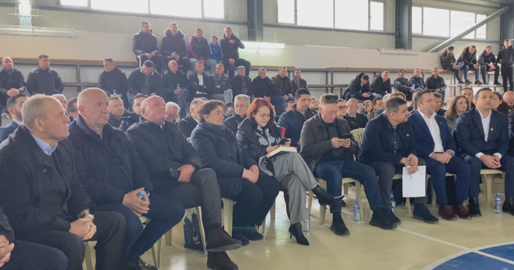 Kundërshti në Has ndaj reformës territoriale, deputetët e Kukësit kërkojnë ruajtjen e bashkisë Kundërshti në Has ndaj reformës territoriale, deputetët e Kukësit kërkojnë ruajtjen e bashkisë