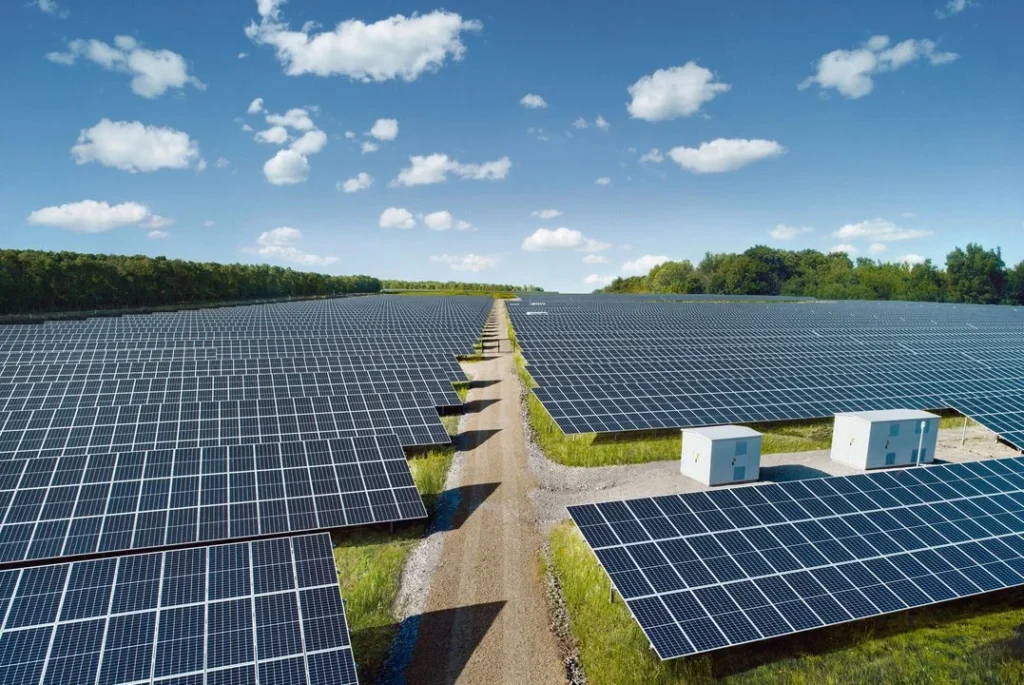 Centrali fotovoltaik në Fier merr dritën jeshile, shteti përfiton 2% të prodhimit vjetor të energjisë