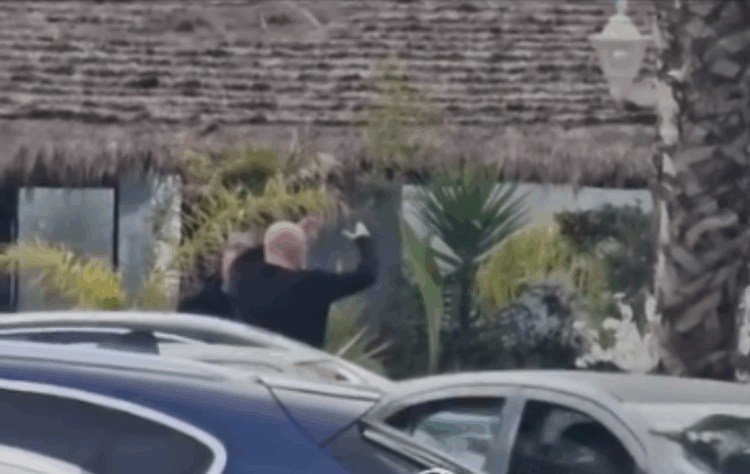 Çfarë ndodhi në Vlorë? Rama shfaqet i nervozuar gjatë mbledhjes me deputetët Çfarë ndodhi në Vlorë? Rama shfaqet i nervozuar gjatë mbledhjes me deputetët