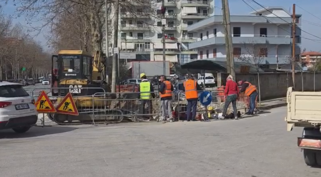 Inspektoriati i Punës, pezulloi 23 subjekte në Fier: Nga kontrollet në 2025, 95% me shkelje