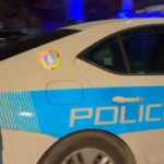 Alarm për bombë në zonën e “15-katshit” në Tiranë, gjendet një çantë e dyshimtë