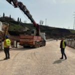 Pas 11 ditësh bllokim, është rihapur për qarkullimin e mjeteve aksi