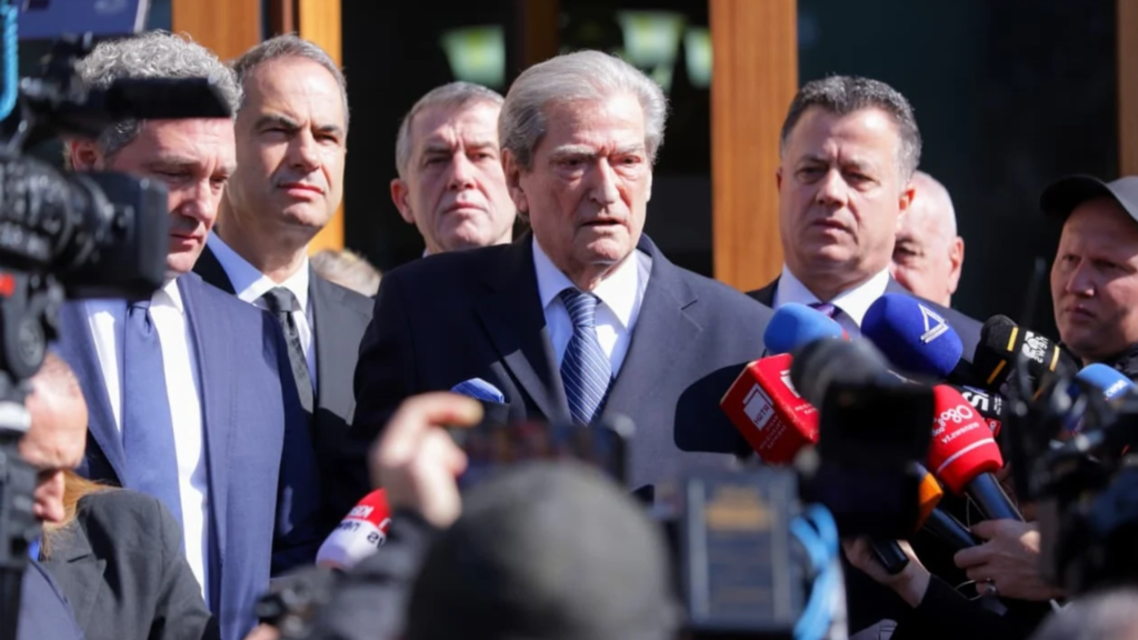 “Me 22 mars, e gjithë Shqipëria në Tiranë” – Berisha thërret protestë kombëtare