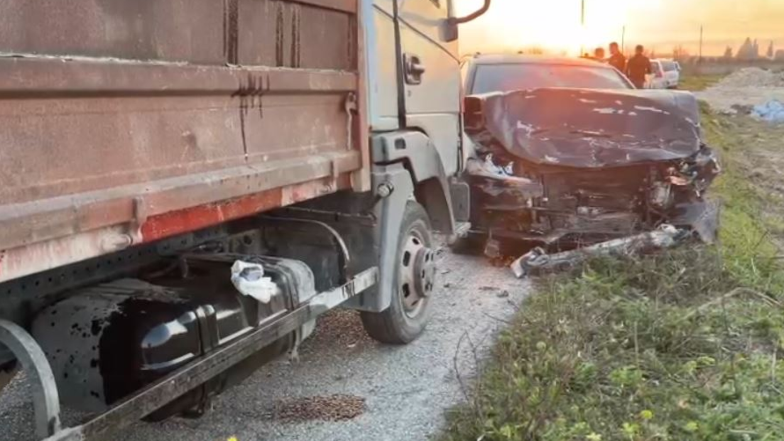 Përplasje e fortë në Baltëz, tre të plagosur jashtë rrezikut për jetën