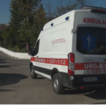 Makina përplas biçiklistin në Elbasan, arrestohet 35-vjeçari