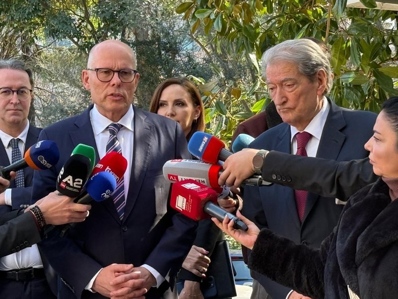 Takimi me Peter Beyer, Berisha: Integrimi prioritet, por drejtësia në bllokim