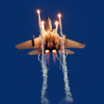 Reuters: Zyrtarët amerikanë konfirmojnë rrëzimin e një avioni luftarak nga sulmet iraniane