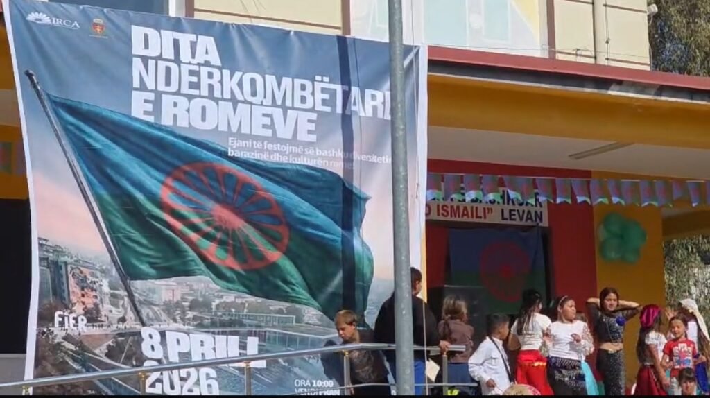 Dita boterore e Romeve, arsimtare dhe aktiviste: Integrimi ne shoqeri po rrezikon asimilimin e romeve Dita boterore e Romeve, arsimtare dhe aktiviste: Integrimi ne shoqeri po rrezikon asimilimin e romeve