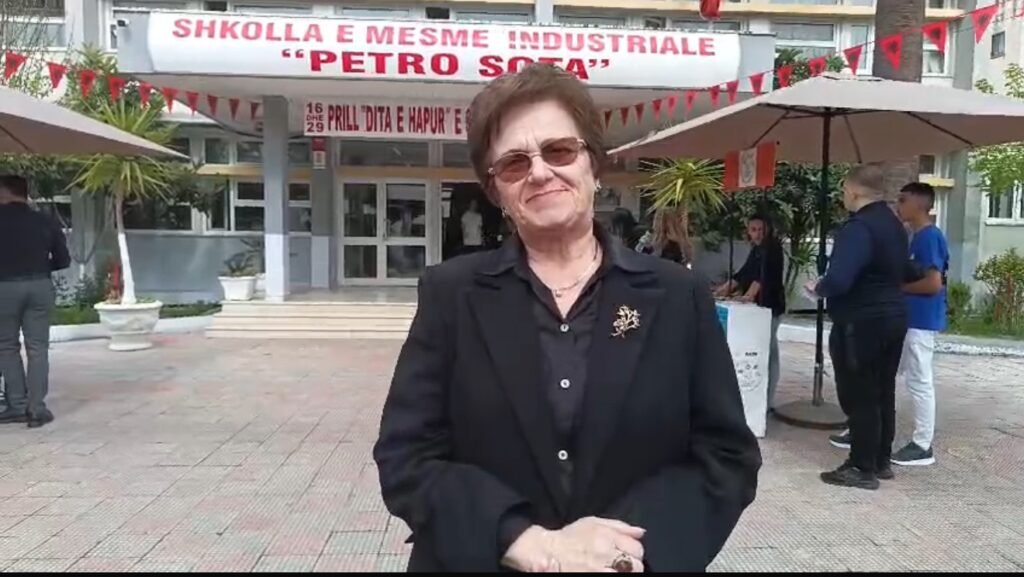 Shkolla e Mesme Profesionale “Petro Sota” në Fier po zhvillon dite të hapura në kuadër të promovimit të ofertës së saj mësimore për nxënësit e klasave të nënta