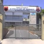 dehur në timon/ Përplasi me kamion katër automjete dhe lëndoi tre persona, arrestohet punonjësi i Bashkisë Gjirokastër.