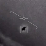 Presidenti Trump paralajmëron se së shpejti qeveria do të publikojë dosjet e UFO-ve.