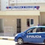 Goditi me thikë 23-vjeçarin pas sherrit, arrestohet autori në Vlorë.