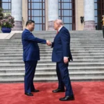 Trump merr një pritje të ngrohtë nga Xi Jinping në Pallatin e Madh të Popullit: “Ne duhet të jemi partnerë, jo kundërshtarë”