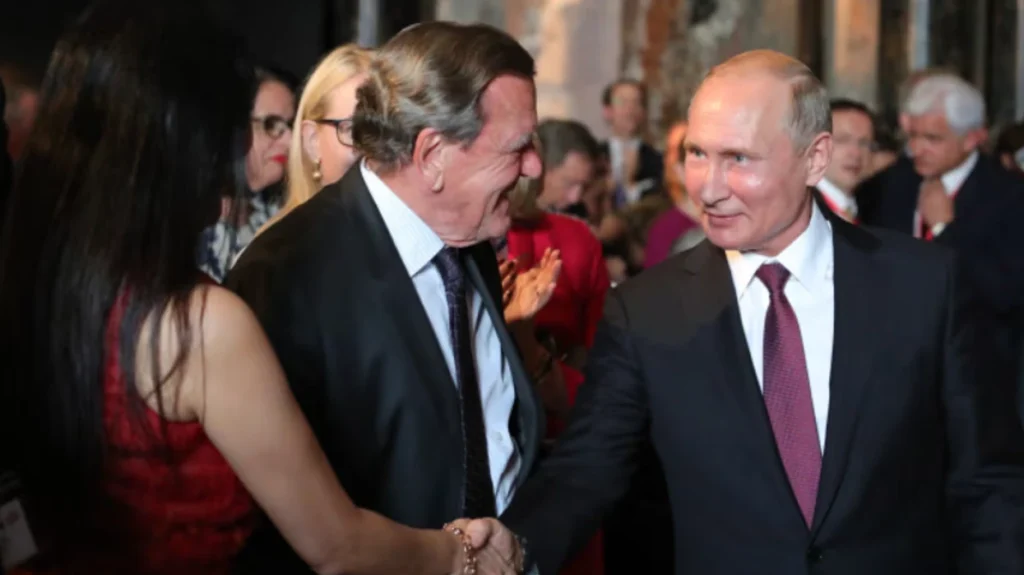 Putin e kërkoi si ndërmjetës për bisedimet me BE, Kallas përjashton mundësinë e përfshirjes së ish-kancelarit Schröder.