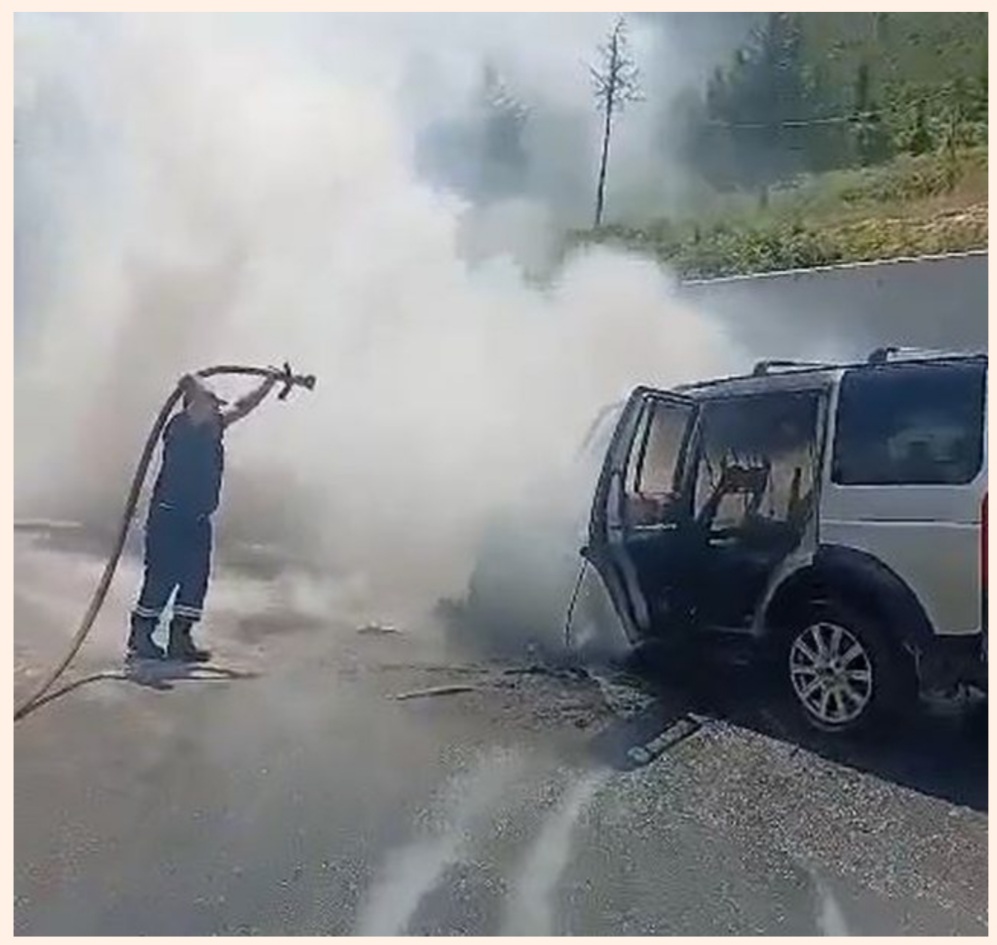 Ishte në lëvizje, shkrumbohet makina në Llogara