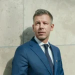 Péter Magyar: Fundi i një regjimi vjen kur njerëzit s’kanë më frikë prej tij, madje kur fillojnë të qeshin me të.