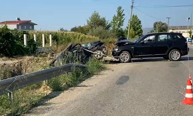 Aksident fatal me humbjen e një jete në rrugën nacionale Çermë Divjakë