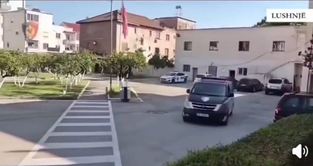 Vodhi lokalin dhe më pas i vuri flakën, arrestohet 36-vjeçari në Lushnjë.