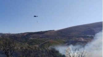 Vijon zjarri në Bregas dhe Shelegar/ Banorët bashkohen me forcat zjarrfikëse për shuarjen e flakëve.