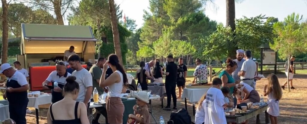 Gaforrja blu në lagunën e Karavastasë është kthyer në një shqetësim real pasi prej vitesh dëmton biodiversitetin, peshkimin.