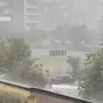 Mot i keq në Gramsh, reshje shiu e breshëri përfshijnë zonat