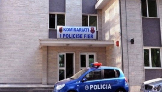 Plagosje në Lushnje, 60-vjeçari godet kushëririn me thikë