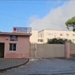 Plagoset me thikë 71-vjeçari në Lushnjë, arrestohet kushëriri i tij.