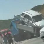Karrotreci me një automjet të ngarkuar përfshihet në aksident në aksin Librazhd–Elbasan