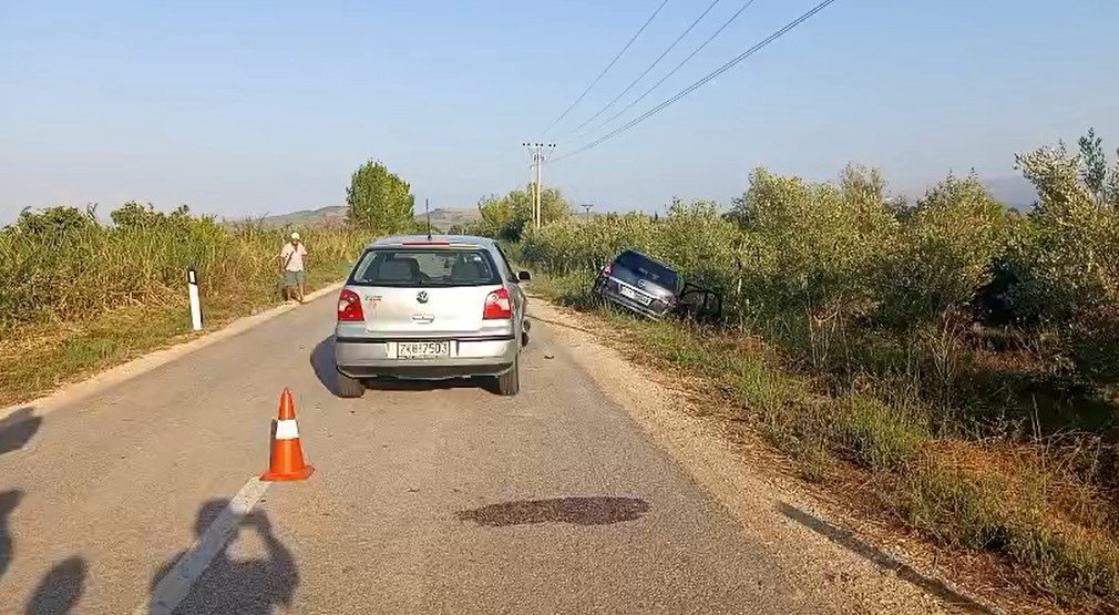 Aksident i rëndë në Fier Shegan, dy mjete përplasen gjatë parakalimit të gabuar
