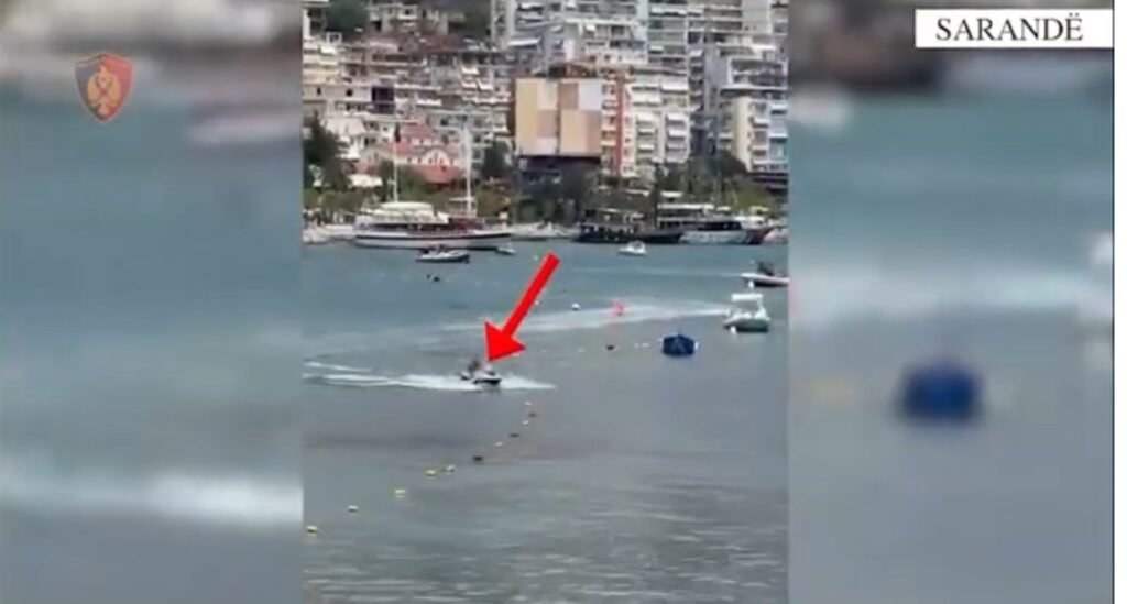 Shkelën perimetrin e sigurisë në det/ Bllokohen 2 Jet Ski dhe gjobiten drejtuesit Shkelën perimetrin e sigurisë në det/ Bllokohen 2 Jet Ski dhe gjobiten drejtuesit