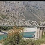 Ura e Dragotit, vepra inxhinierike që sfidon kohën mbi lumin Vjosë.