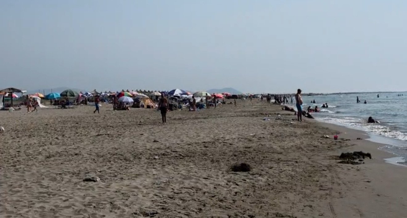 E rëndë në plazhin e Pishporos, 49-vjeçari humb jetën pasi u fut në det