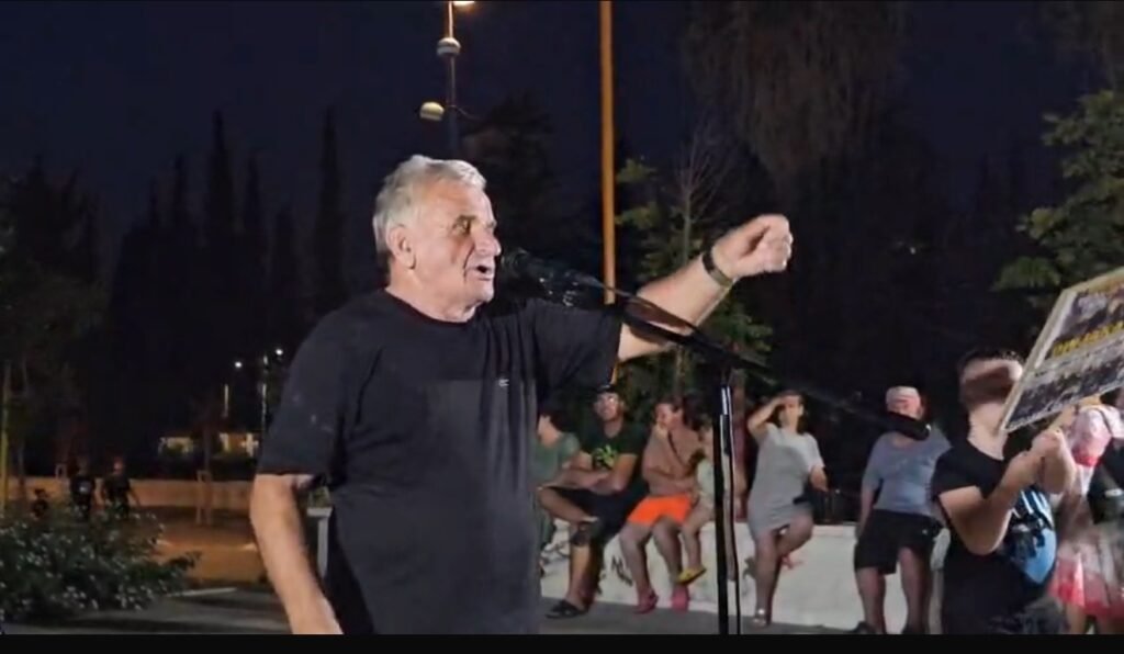 Divjakë – Në natën e katërt të protestës bie numri i pjesëmarrësve.