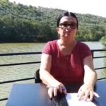 LIBRI, SHOQËRUESI IDEAL I PUSHIMEVE.