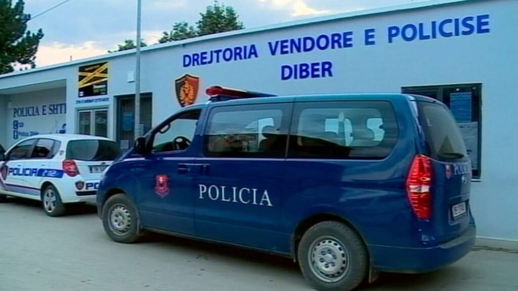 Një konflikt familjar në fshatin Majtarë të Dibrës ka përfunduar me një person të arrestuar, një tjetër të shpallur në kërkim Një konflikt familjar në fshatin Majtarë të Dibrës ka përfunduar me një person të arrestuar, një tjetër të shpallur në kërkim
