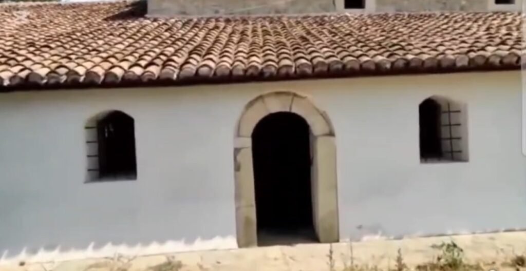 Kisha e Shën Thanasit në Karavasta, monument kulture dhe destinacion i veçantë turistik.