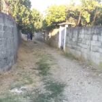 Infrastruktura e brendshme rrugore lihet përgjysmë nga bashkia Fier në fshatin Drizë.