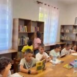Edhe në verë, nxënësit zgjedhin librin: Biblioteka “Pjetër Budi” në Burrel mbetet një strehë e dijes.