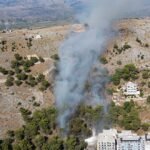 Zjarr në kurorën e gjelbër të Sarandës, në zonën e mbjellë me pisha pranë Manastirit të 40 Shenjtorëve.