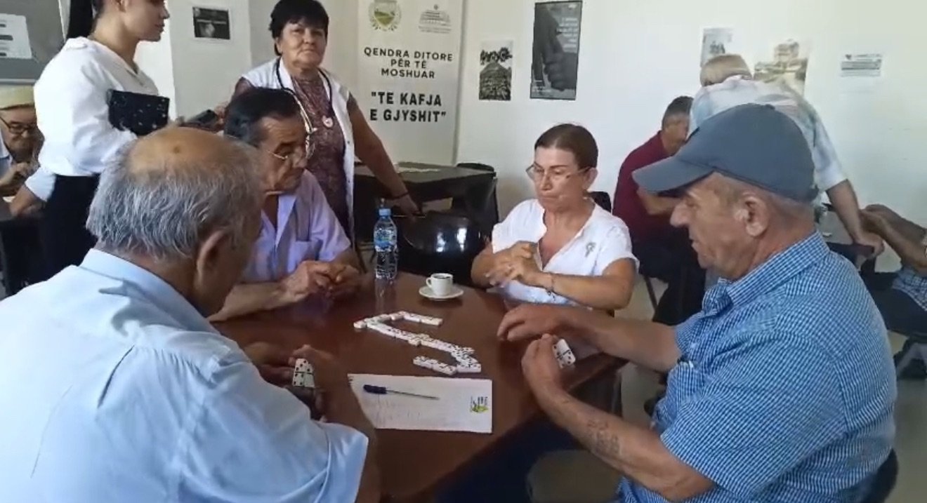 Të moshuarit në Roskovec, mes pensionit, shoqërisë dhe kujdesit komunitar