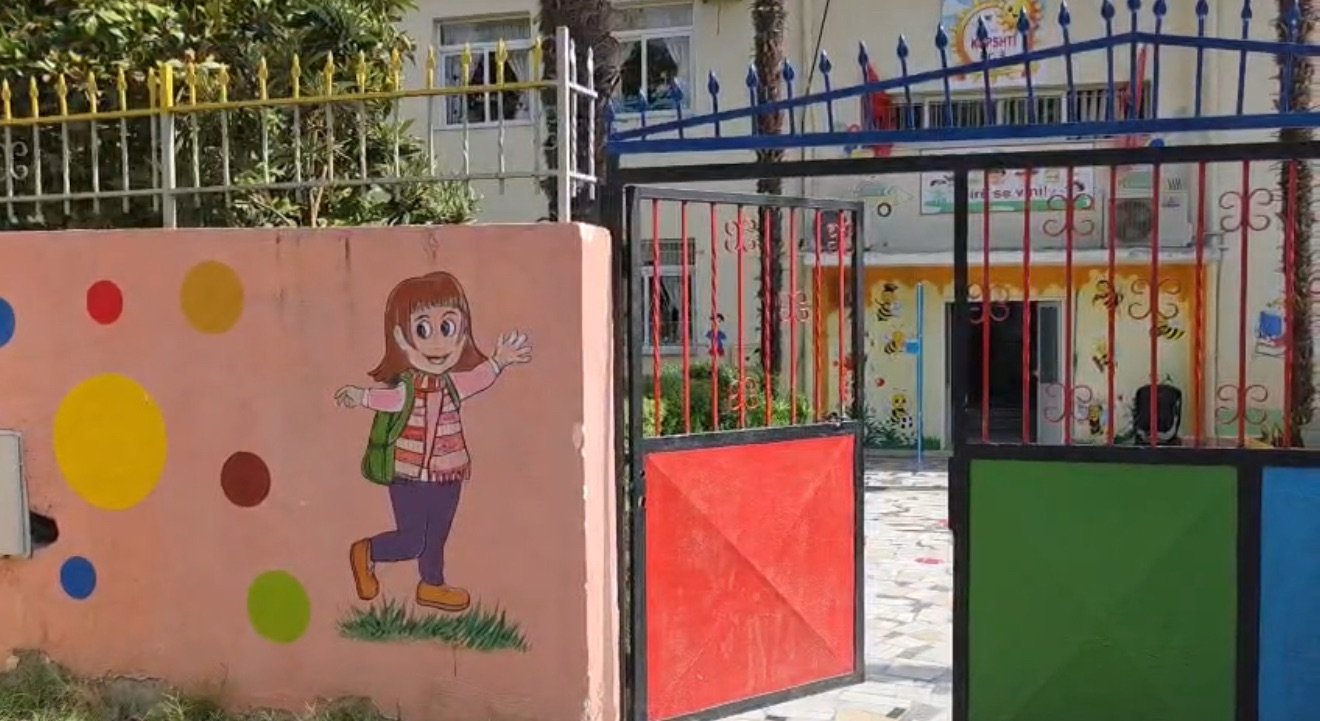 Fier, rekord regjistrimesh në kopshte e çerdhe, bashkia: Do hapim institucione të reja
